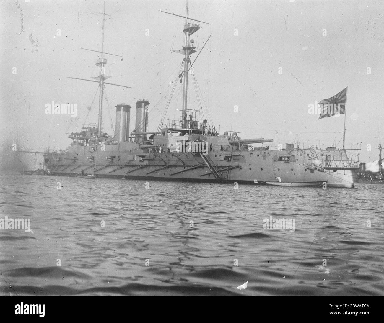 Der Kronprinz von Japan verlässt das Kriegsschiff "Katoki" nach London und verlässt japan nach England mit dem Kronprinzen von Japan, der Anfang Mai 1921 in London ankommen wird Stockfoto