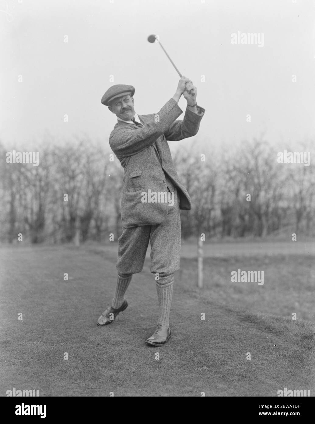 Golf im Northwood House of Commons gegen Sandy Lodge Club Captain Angus gegen Hambro (H of C), der am 28. Februar 1920 fährt Stockfoto