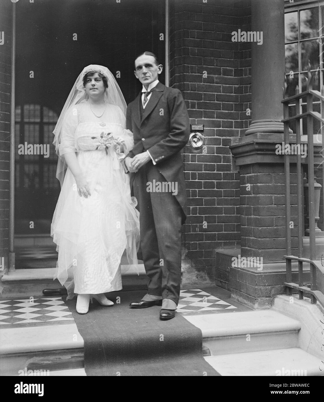 Hochzeit von Ian Macpherson M P und Miss Rhodes 1915 Stockfoto
