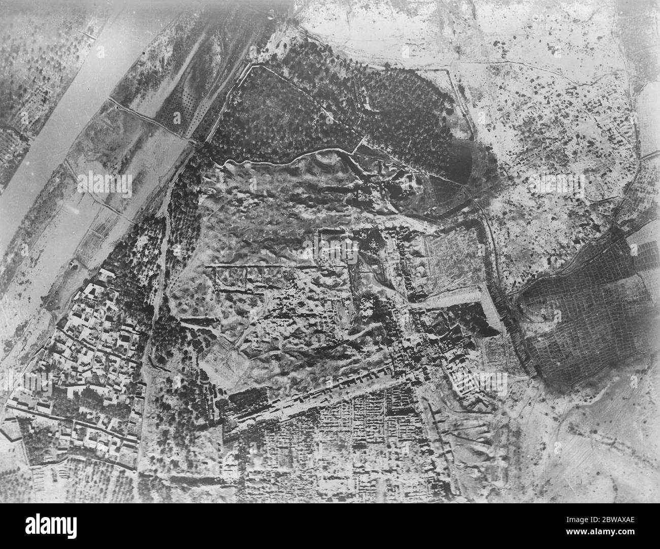 Die RAF übernimmt die Polizeiarbeit im Irak. Eine Luftaufnahme des antiken Babylon. Es liegt in der Nähe des RAF Aerodrome in Hillah. 30. September 1922 Stockfoto