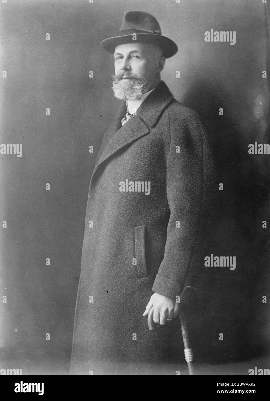 Kaiser's Cousin als Dirigent Prinz Joachim Albert von Preußen, der am Wiener Opernhaus seine eigene ' Fantasia Amorosa ' 22. Januar 1923 dirigiert hat Stockfoto