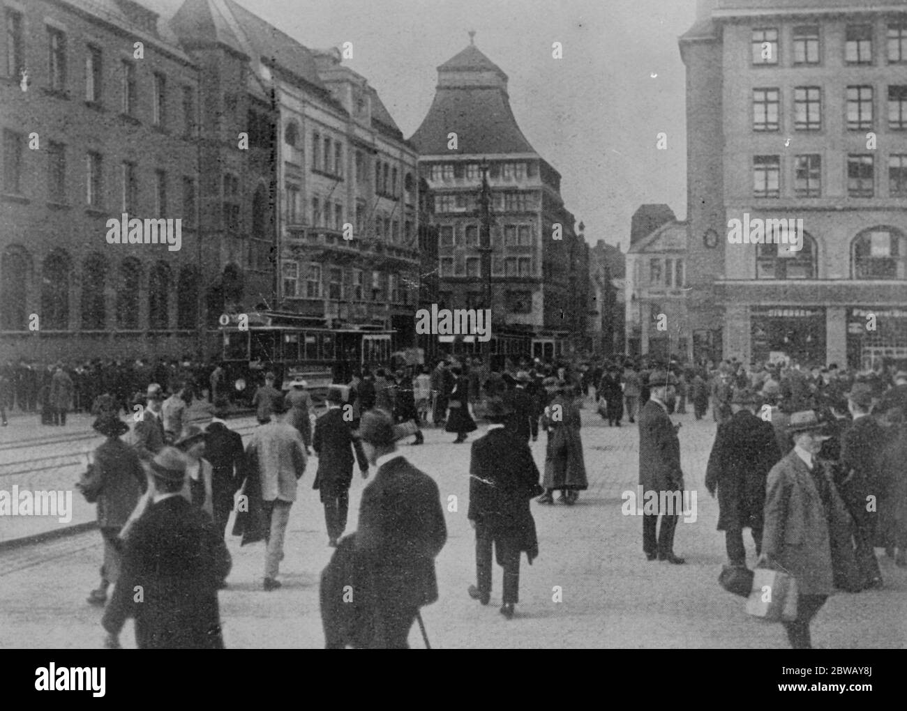 Riesiges deutsches Industriezentrum, das jetzt von den Franzosen besetzt ist. Die Franzosen sind jetzt in Essen besetzt. Der große Bahnplatz in Essen. 12. Januar 1923 Stockfoto