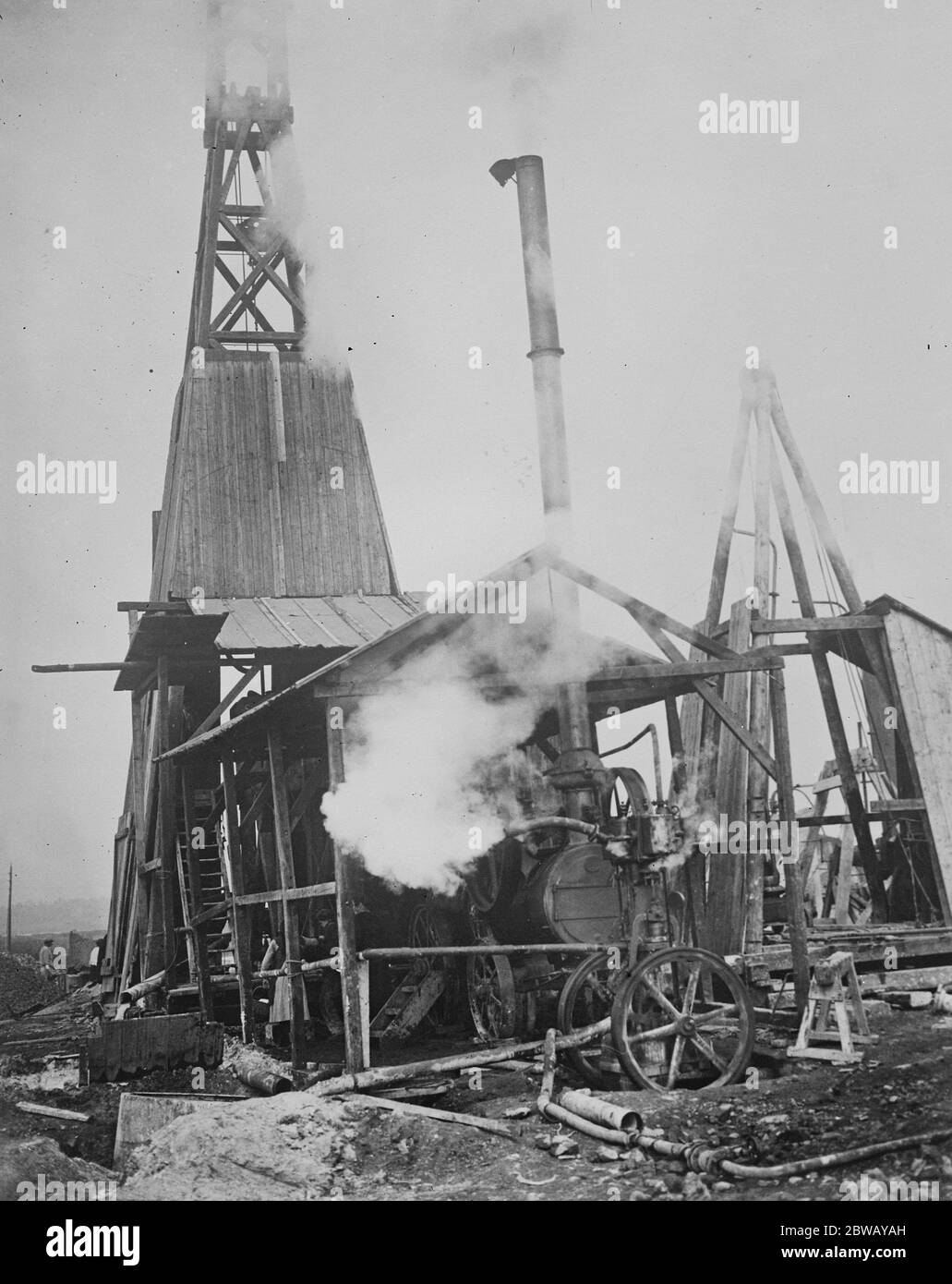Kohle aus dem Krieg zerstörte Kohlefeld von Lens . Ein kleiner Teil einer der Pumpen an einem der Pitheads für die Wassergewinnung aus den Anlagen. 23. September 1920 Stockfoto