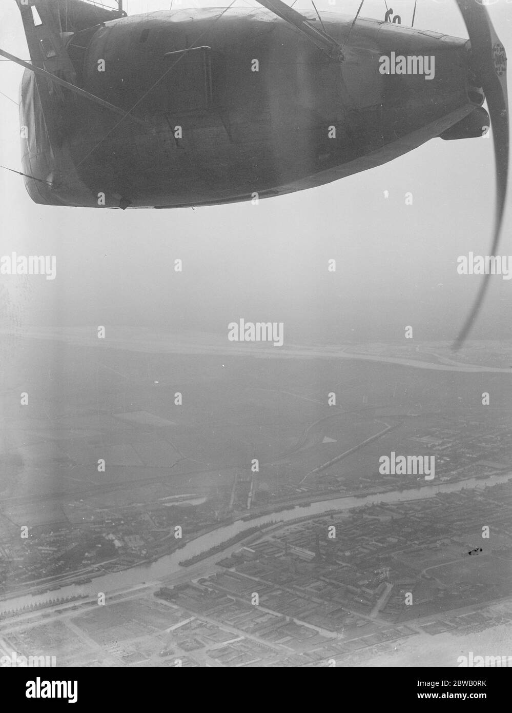M P Fahrt im ersten großen Fluggastliner EIN Blick auf die Straßen von Yarmouth von der R36 17 Juni 1921 Stockfoto