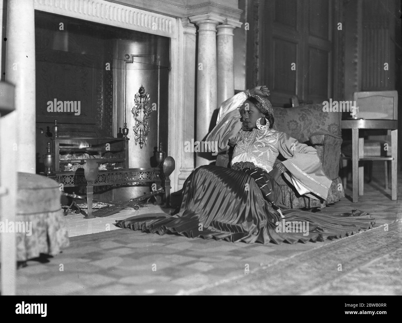 Im Claridge ' s Hotel, London, Prinzessin Kouka von Sudan, die ihre Heimat verlassen hat, um ein Leben in Filmen zu beginnen. Sie wird gegenüber Paul Robeson in dem Film spielen, "Jericho" eine Geschichte der Wüste 22. Dezember 1936 Stockfoto