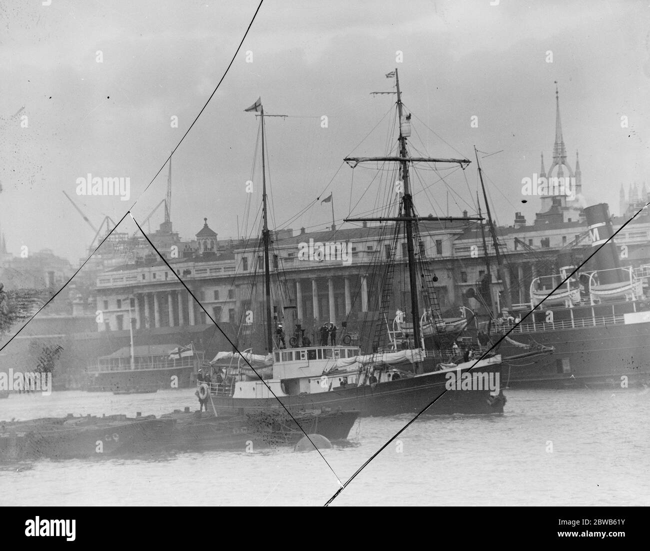 Shackleton - Rowett Expedition segelt in die Antarktis . Die Quest Verlassen des Londoner Docks . 17. September 1921 Stockfoto