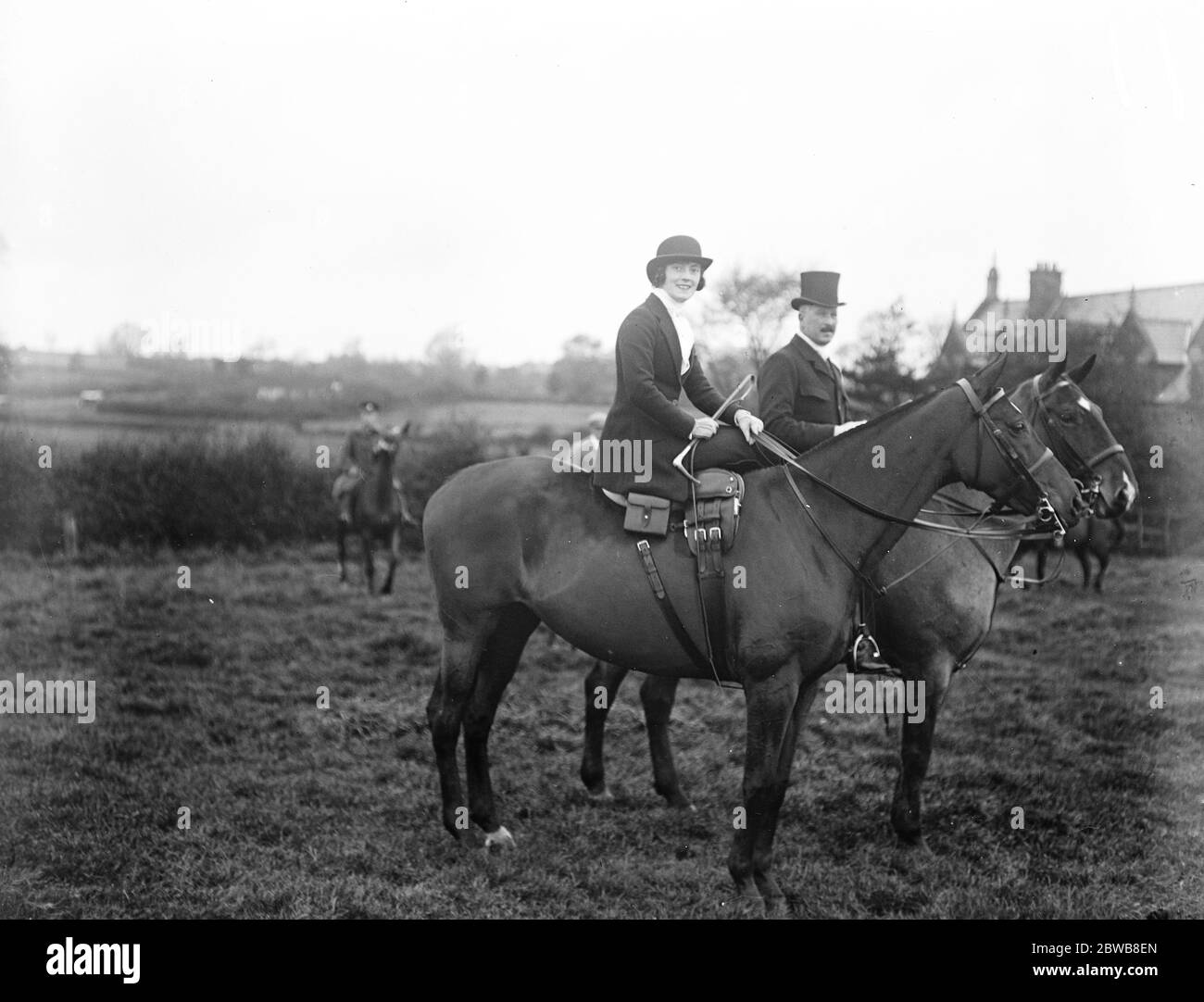 Eröffnung Treffen der Quorn Jagd am Kirby Tor . Sir Gerald und Lady Hanson . November 1922 Stockfoto
