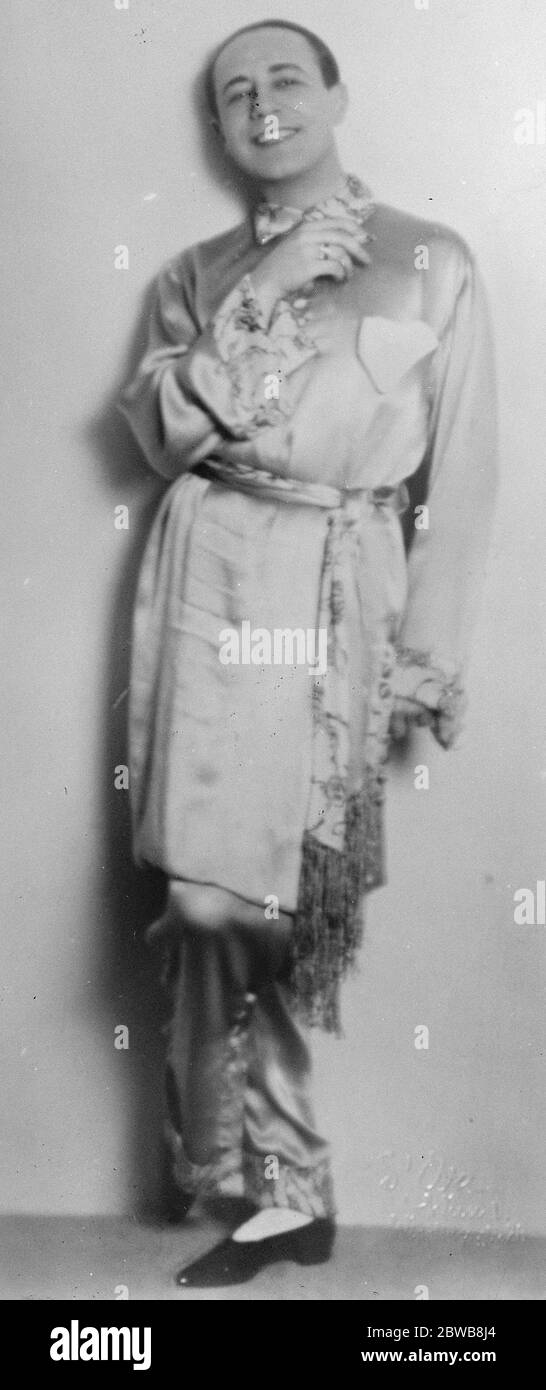 Berühmte internationale Kleid Designer in London. Ladislas Czettel, der berühmte internationale Designer, der angeblich in London angekommen ist. 29 Dezember 1924 Stockfoto