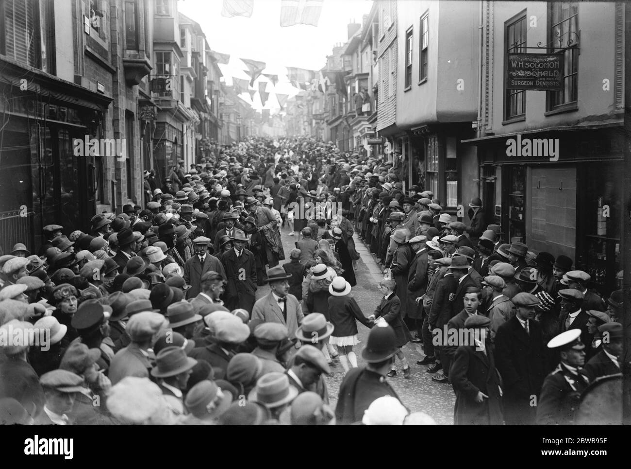 Cornish Volkstanz in Helston nördlichen Ende der Lizard Peninsula etwa 9 Mai 1925 Stockfoto