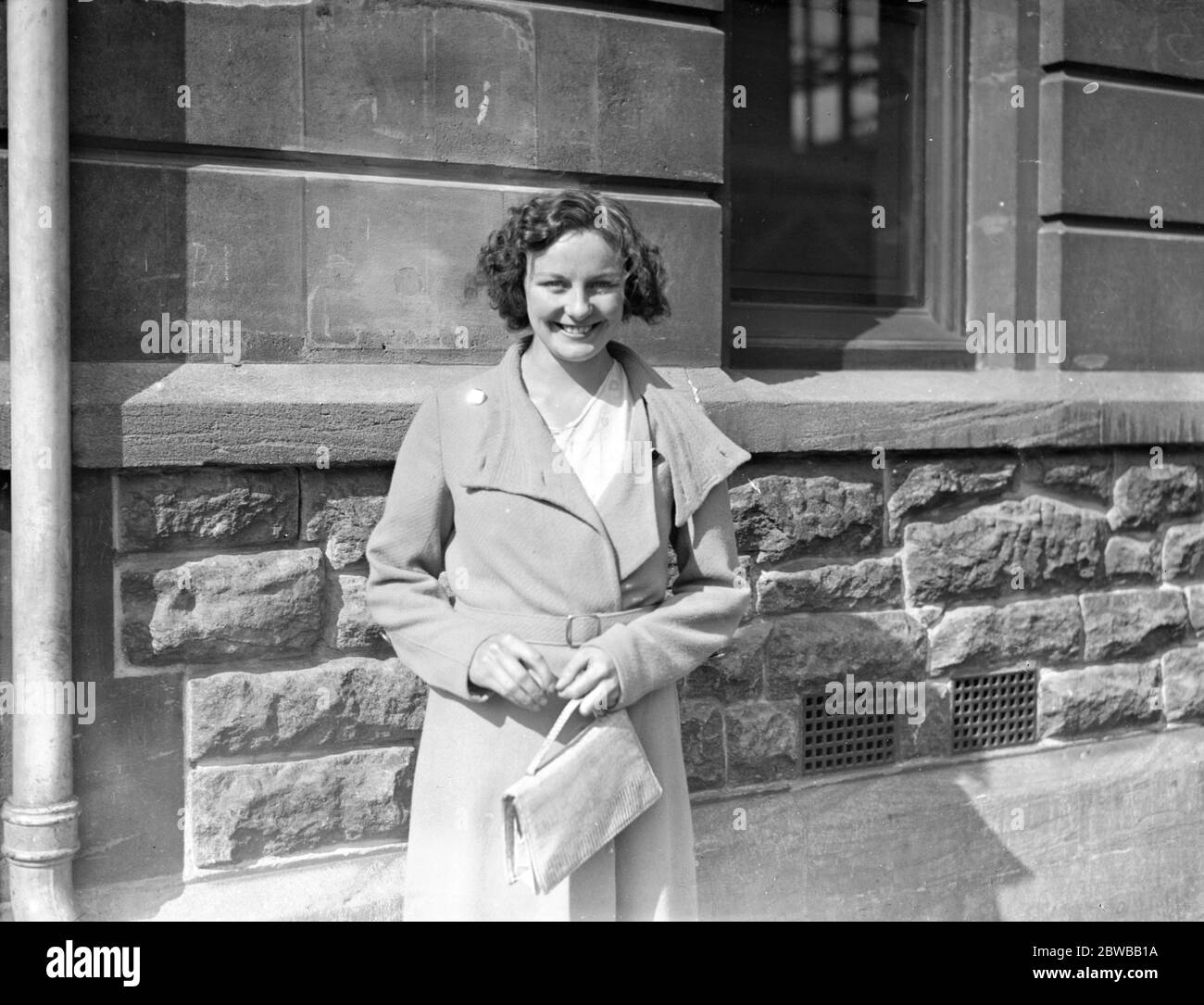 Epsom und Ewell Krankenhaus Karnevalswoche Miss Evelyn Buckland , Königin des Karnevals und ihr Verlobter P C Berridge von der lokalen Kraft 9. September 1933 Stockfoto