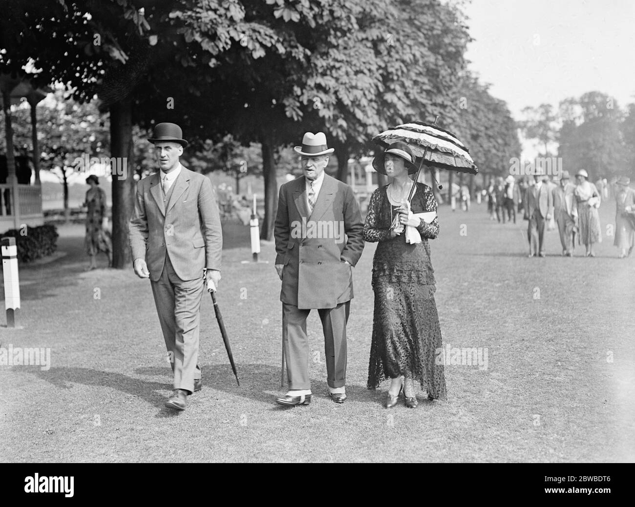 Ranelagh Bauernhof Polo Club . Finale des ' Subalterns Gold Challenge Cup ' Sir Hugh und Lady Turnball 9 Juli 1932 Stockfoto