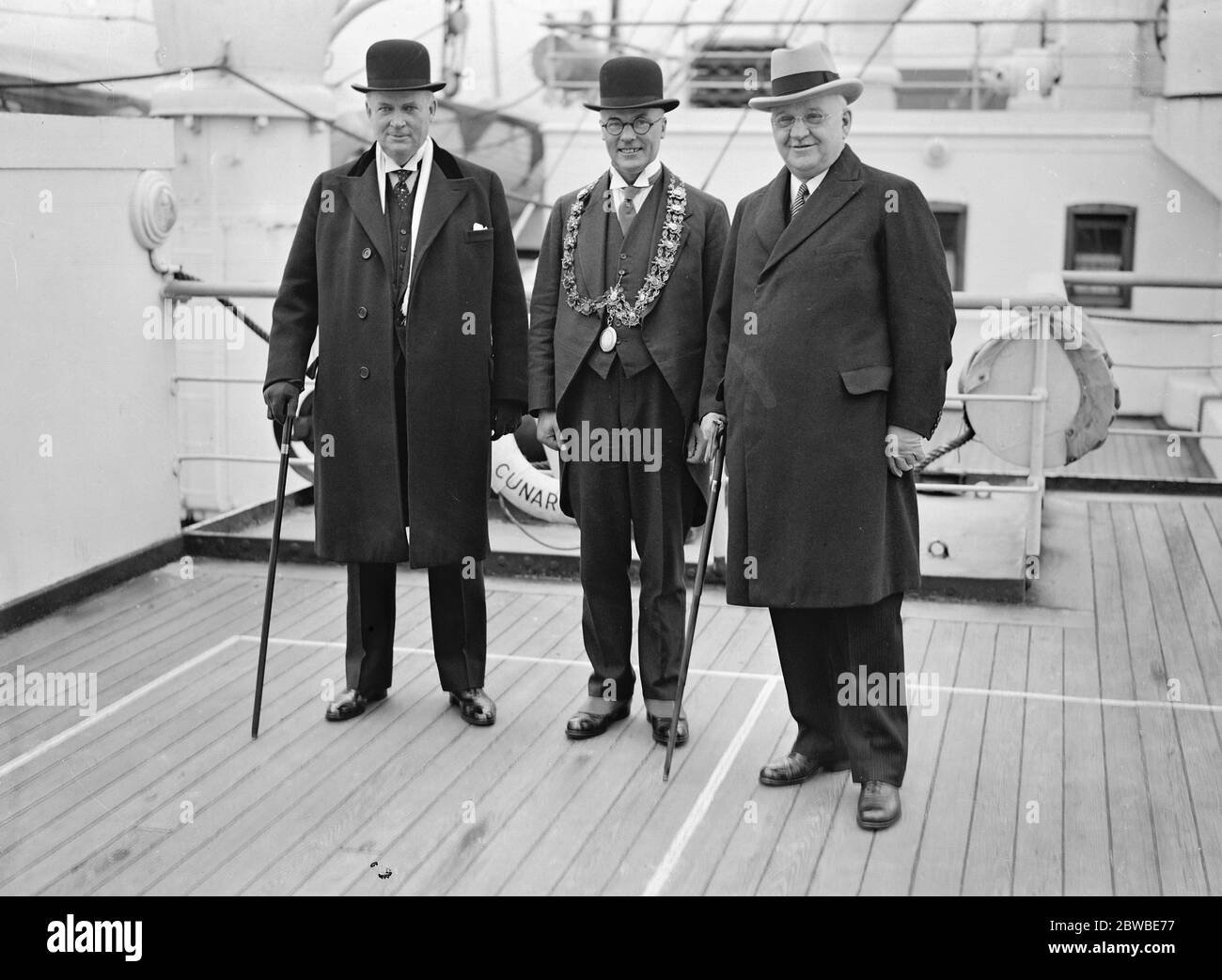 An Bord der "RMS Aquitania" in Southampton Mr. R B, Bennett (der Premierminister von Kanada), der Bürgermeister von Southampton und Hon G H Ferguson (High Commissioner für Kanada in London) 20. November 1931 Stockfoto