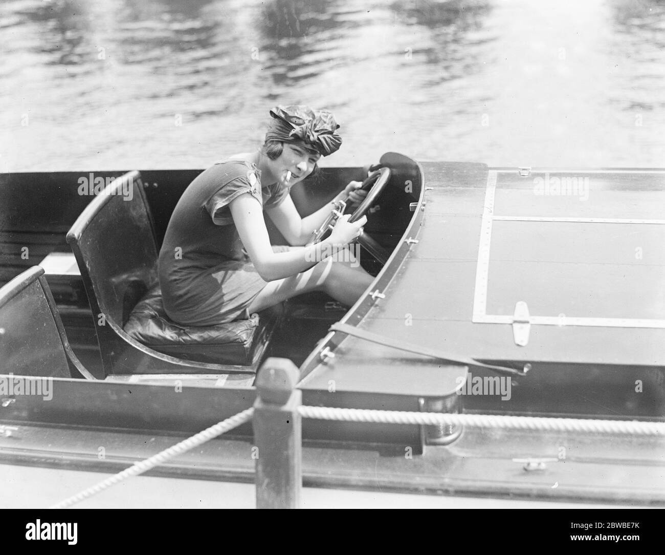 Das Flussmädchen 6. August 1920 Stockfoto