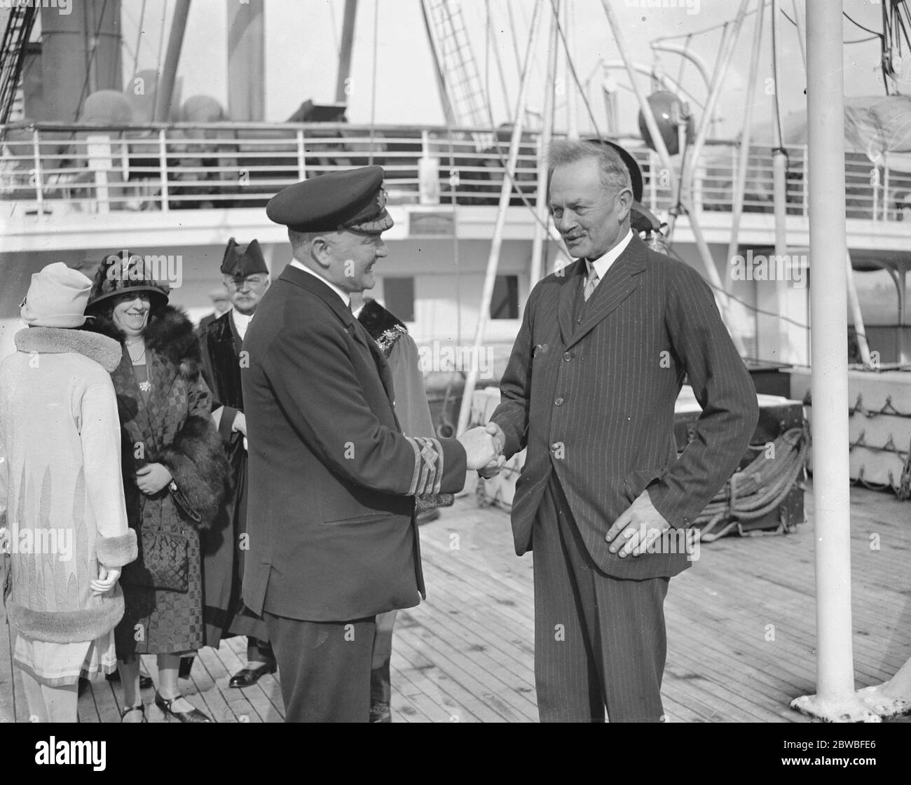 An Bord der SS Empress of France , Southampton Captain Griffiths ( Skipper ) und Lord Byng Stockfoto
