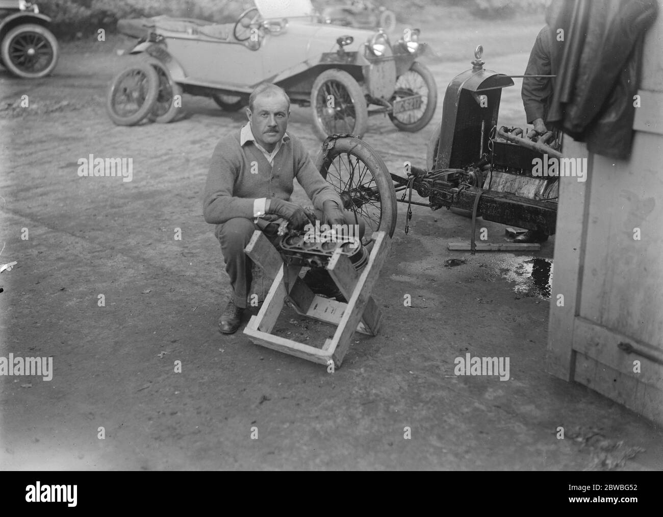 Das Great Light Car Derby in Brooklands EIN Andre Lombard (Sieger des Grand prix des Fahrrads) Fahrer des Saemson (Französisch) Rennwagens 21 Oktober 1921 Stockfoto