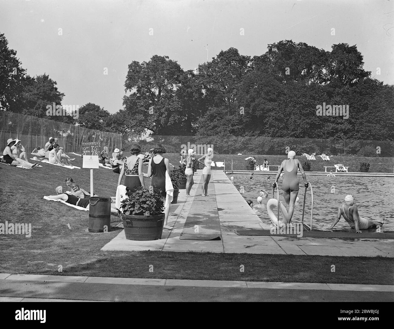 Ranelagh Bauernhof Polo Club . Das neue Schwimmbad 27 Juli 1933 Stockfoto