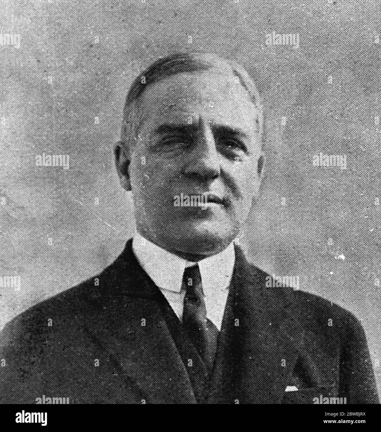 Signor Montagna, der italienische Minister in Athen, der den griechischen Außenminister darüber informiert hat, dass die Besetzung von Korfu stattgefunden hat. September 1923 Stockfoto