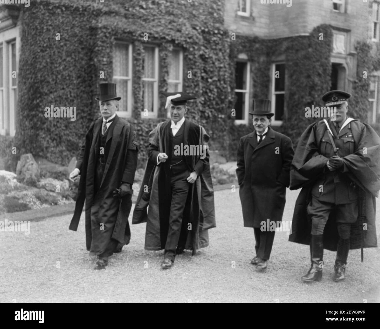 St Andrews University of St Andrews, Fife, an der Ostküste von Schottland Feierlichkeiten Sir JM Barrie , und die Earl Haig 4 Mai 1922 Stockfoto