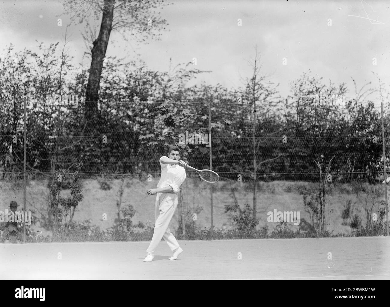 Die Hartplatz-Rasen-Tennis-Weltmeisterschaften der Welt in Brüssel. Comte Bonacossa (Italien) . 15 Mai 1922 Stockfoto