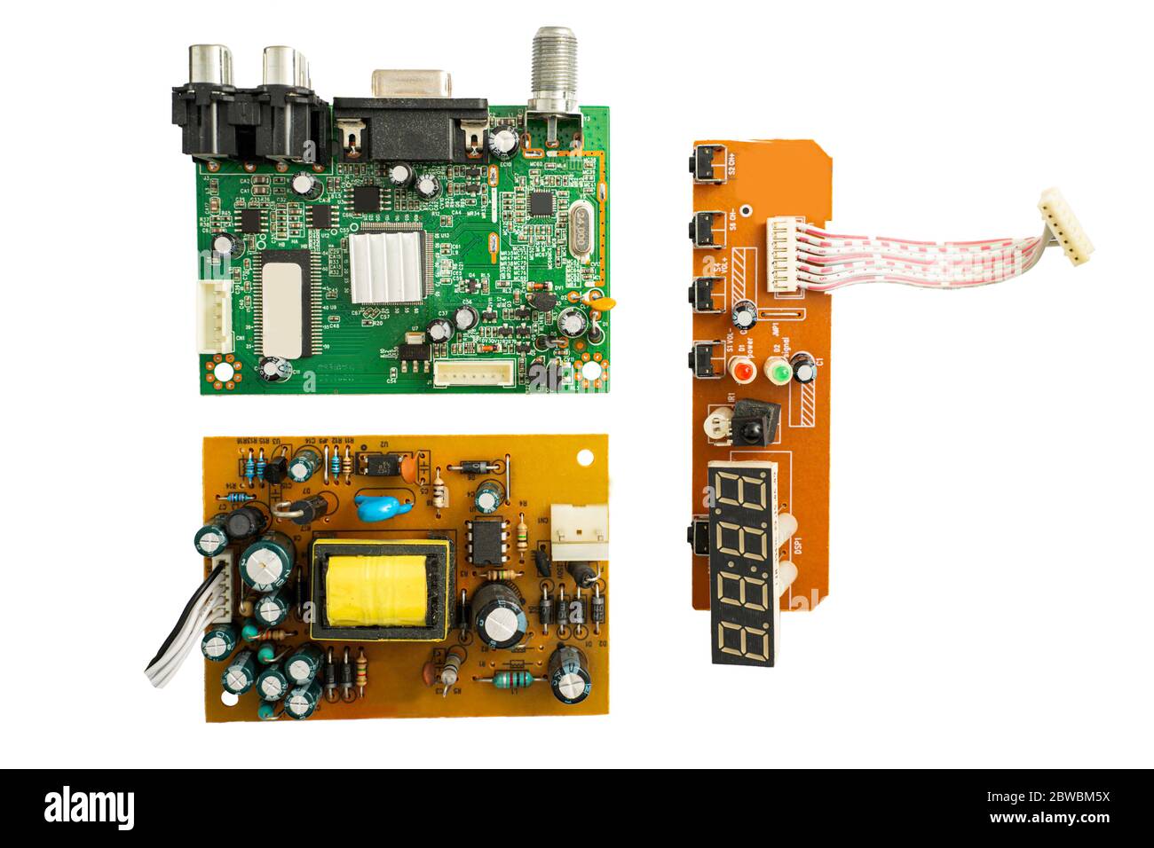 Die Elektronik und die Komponentenplatine auf weißem Hintergrund, PCBA Stockfoto