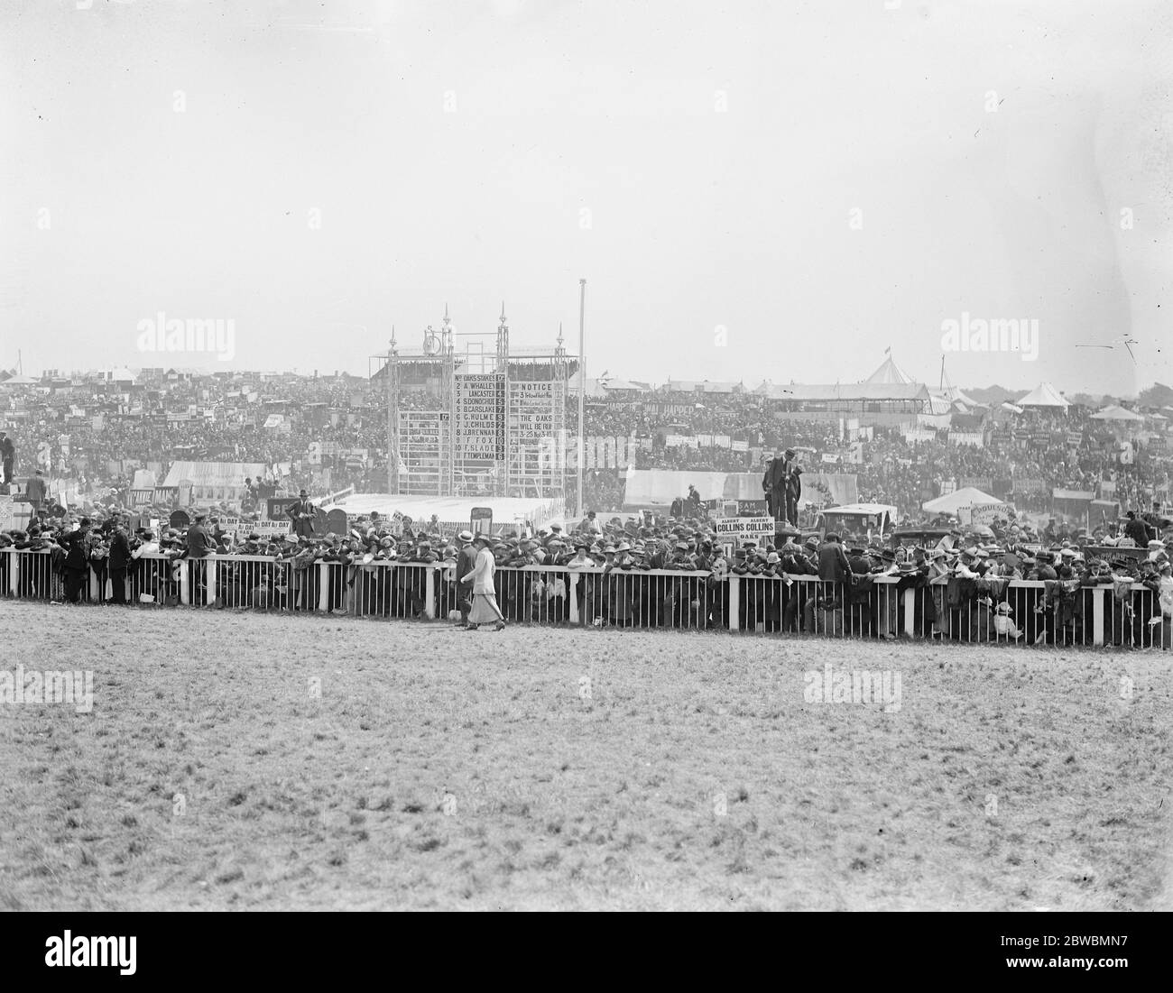 Oakes Day Allgemeine Ansicht des Hügels , Epsom 1919 Stockfoto