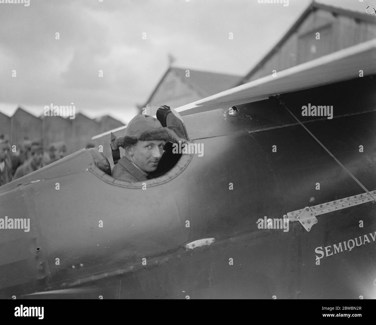 Britische Konkurrenten Chance im Great Air Race Herr Raynham fotografierte in seiner Maschine in Etampes 28 September 1920 Stockfoto