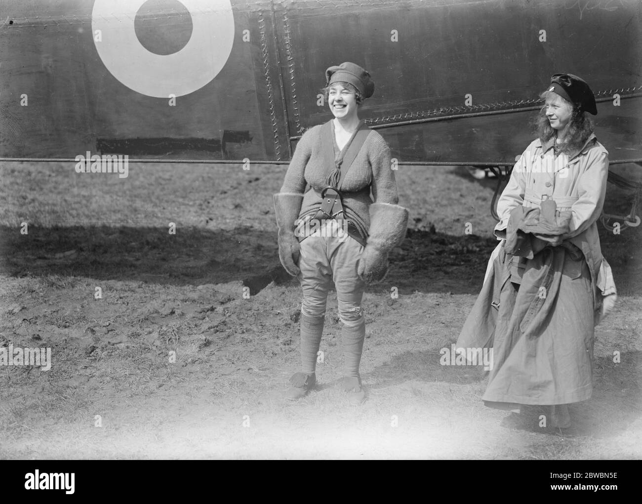 Miss Sylvia Boyden , Parachutist 1920 Stockfoto