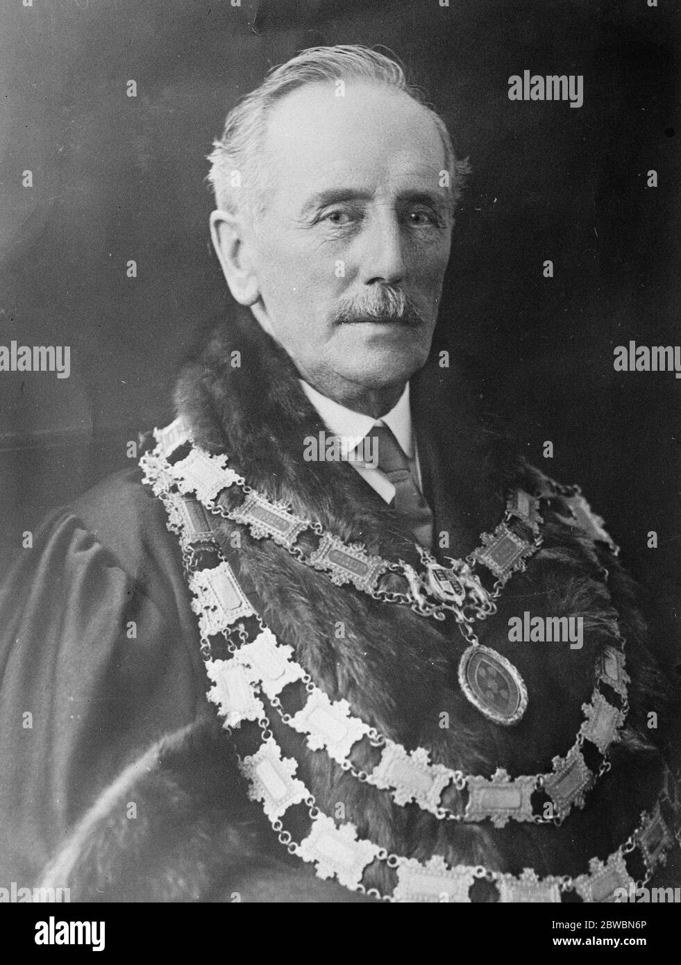 Wiedergewählt Bürgermeister von Reading . Alderman F A Cox, der zum Bürgermeister von Reading für das zweite Jahr in Folge gewählt wurde. November 1923 Stockfoto