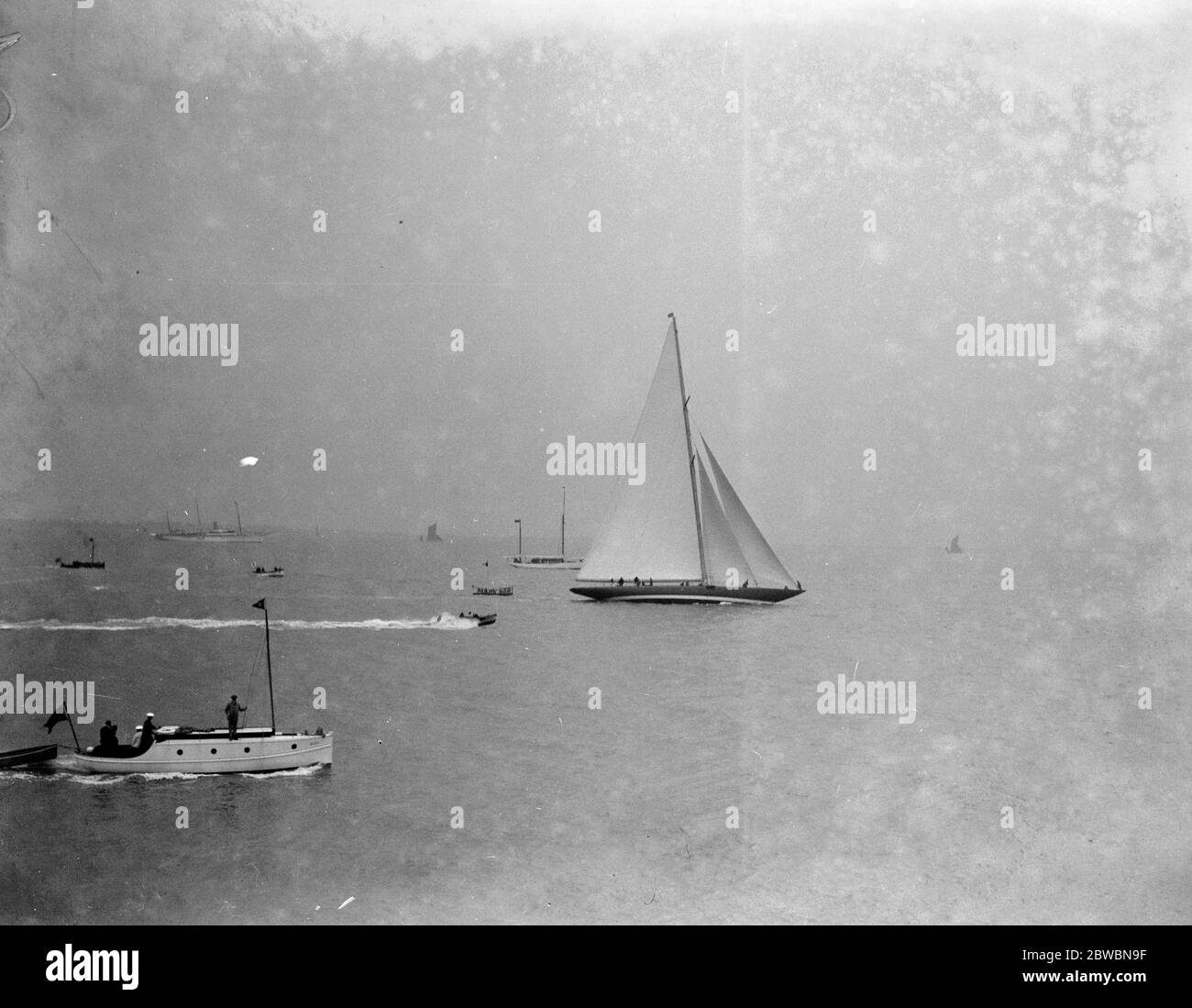 Shamrock V unter Segel in Southend-on-Sea 21 Mai 1930 Stockfoto