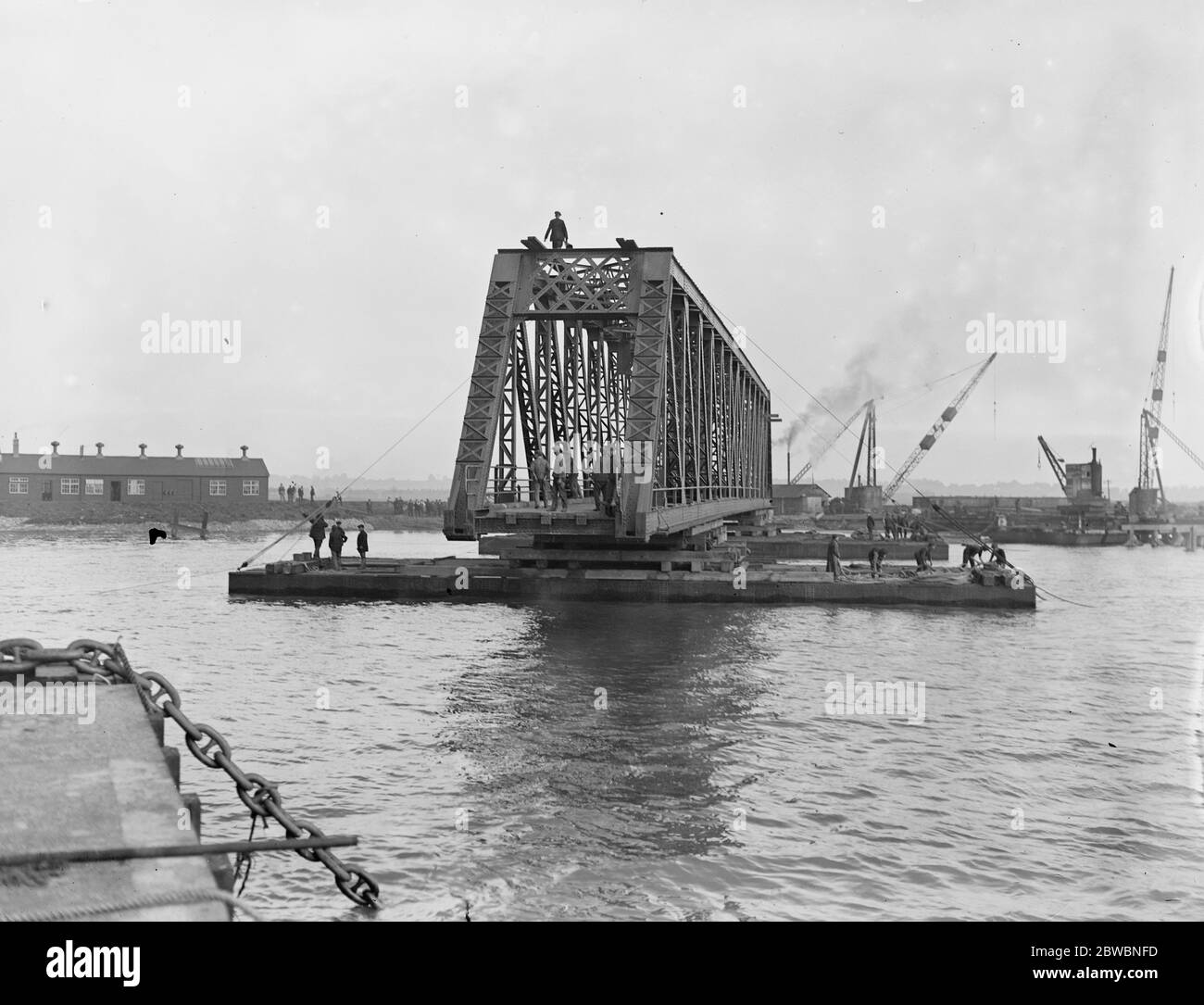Tilbury, 450 Tonnen Straßenbrücke, von der Cleveland Brücke und Engineering CO ltd gebaut, Darlington. 17 Mai 1928 Stockfoto