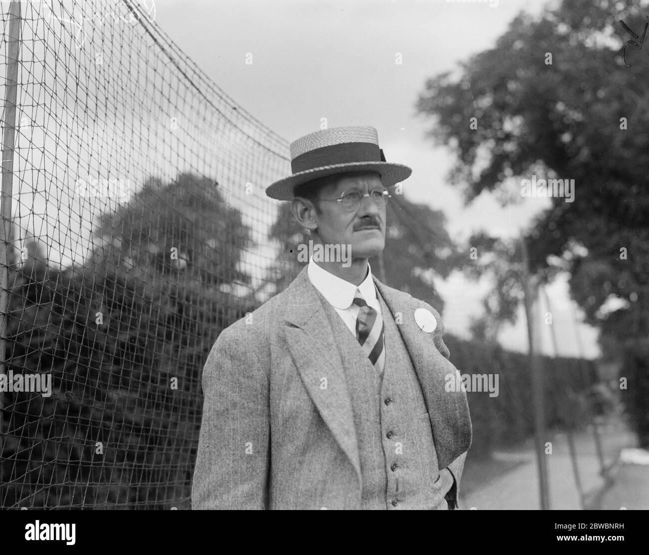 Mr Parry , bekannter Schiedsrichter bei Tennisturnieren Juli 1924 Stockfoto