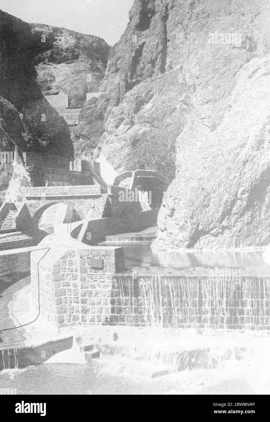 Die Tour des Prinzen von Wales . Der Prinz von Wales wird Port Said und Adan auf seinem Weg nach Indien besuchen. Ein Blick auf Adan, zeigt die berühmten Tanks, die fangen und speichern die spärlichen Niederschlag von Arabien. 31. Oktober 1921 Stockfoto