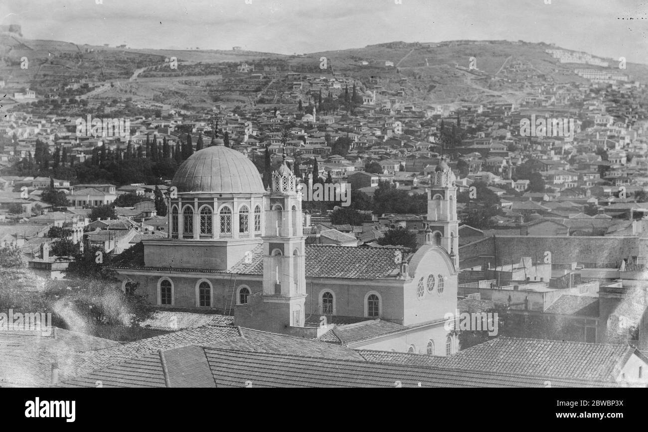 Smyrna an der ägäischen Küste der Türkei die griechische Orthadox-Kirche des heiligen Georg 18. September 1922 Stockfoto