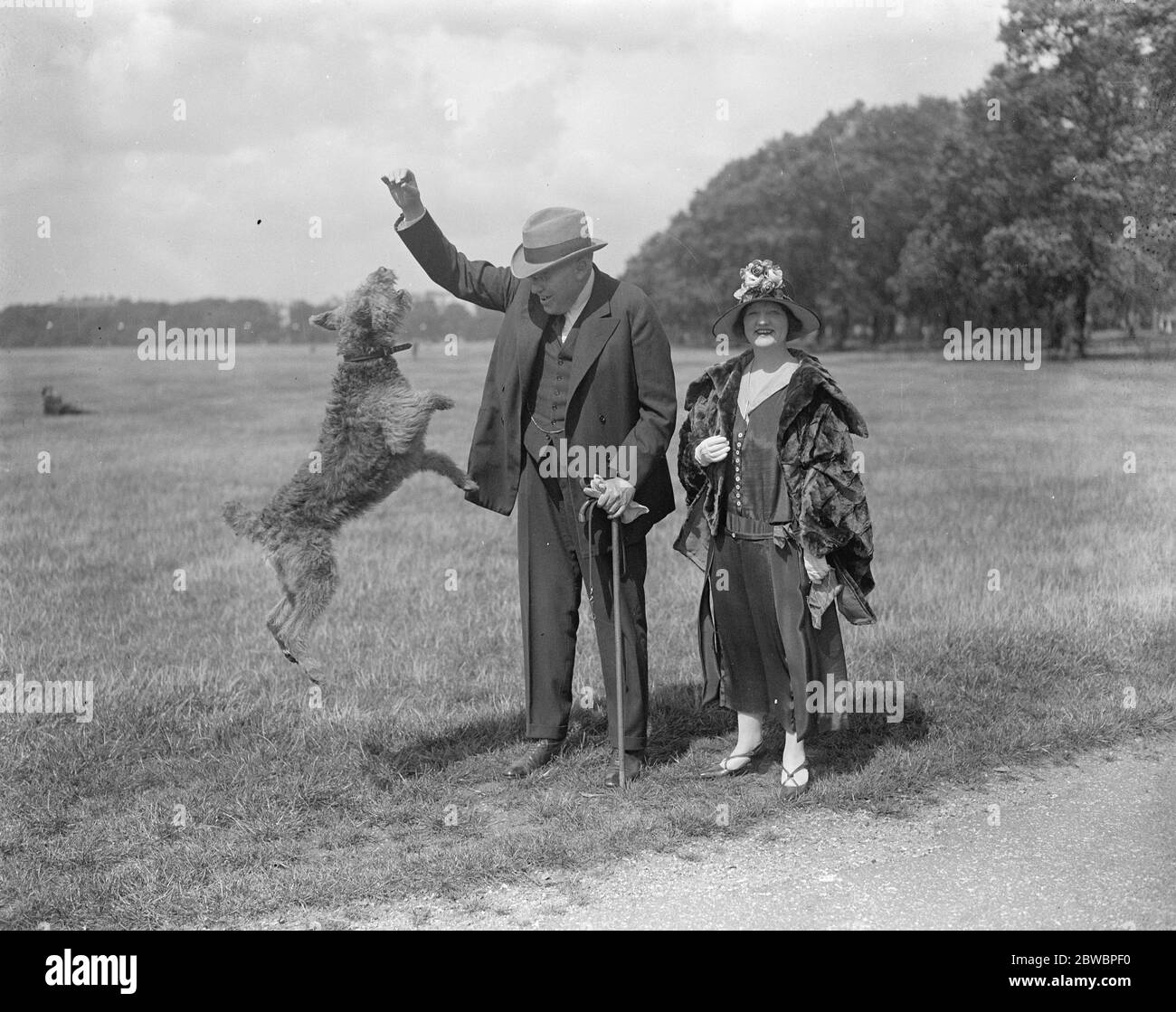 Herr Walter Hackett und seine Frau Miss Marion Lorne August 1924 Stockfoto