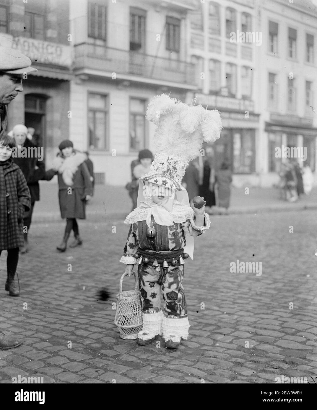 Faschingsdienstag Karneval auf Binch in Binch das Finale auf dem Grand Place 25. Februar 1925 Stockfoto