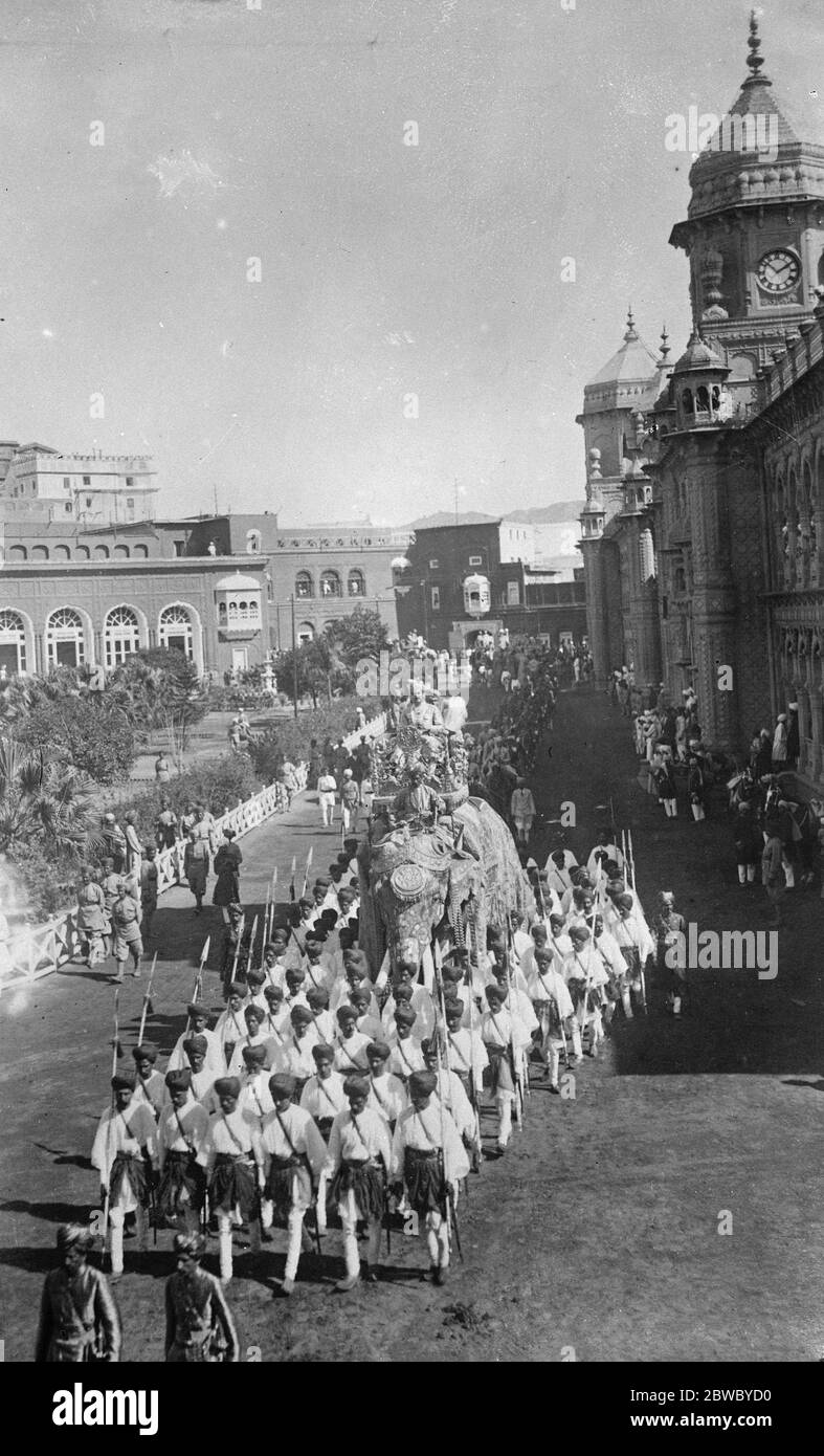 Krönung von Sir Hari Singh als Maharadscha von Kaschmir. 29 März 1926 Stockfoto