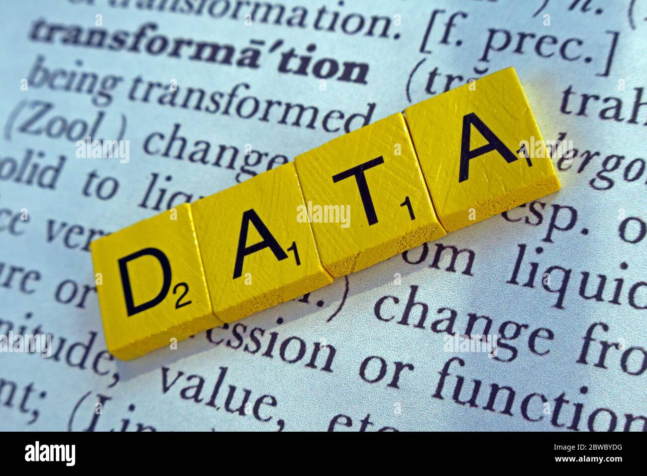 Transformation von Daten,Datenumwandlung, in Scrabble Letters Stockfoto