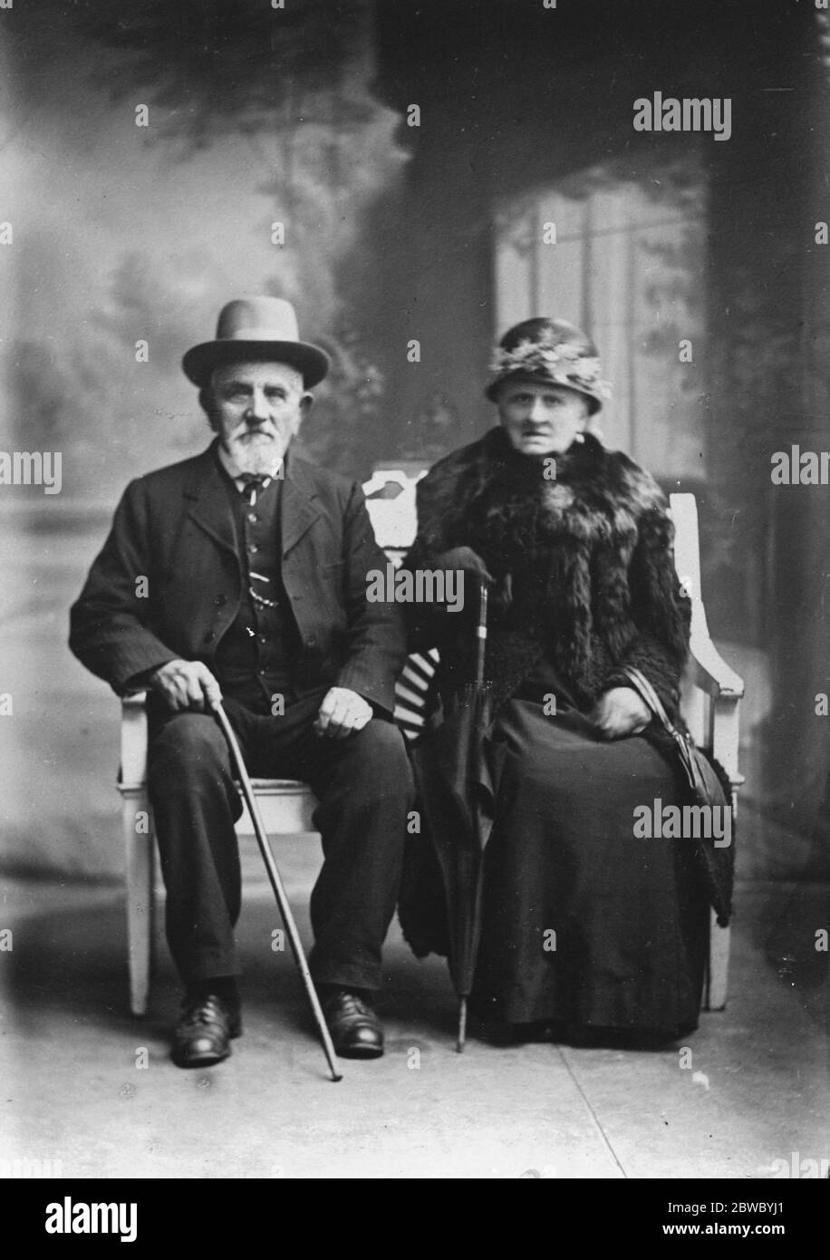 Verheiratet von Lily Langtry 's Vater vor 60 Jahren . Herr und Frau A F Malzard, von Jersey, die von Lily Langtry 's Vater am 23. Dezember 1866 verheiratet waren. 21 Dezember 1926 Stockfoto