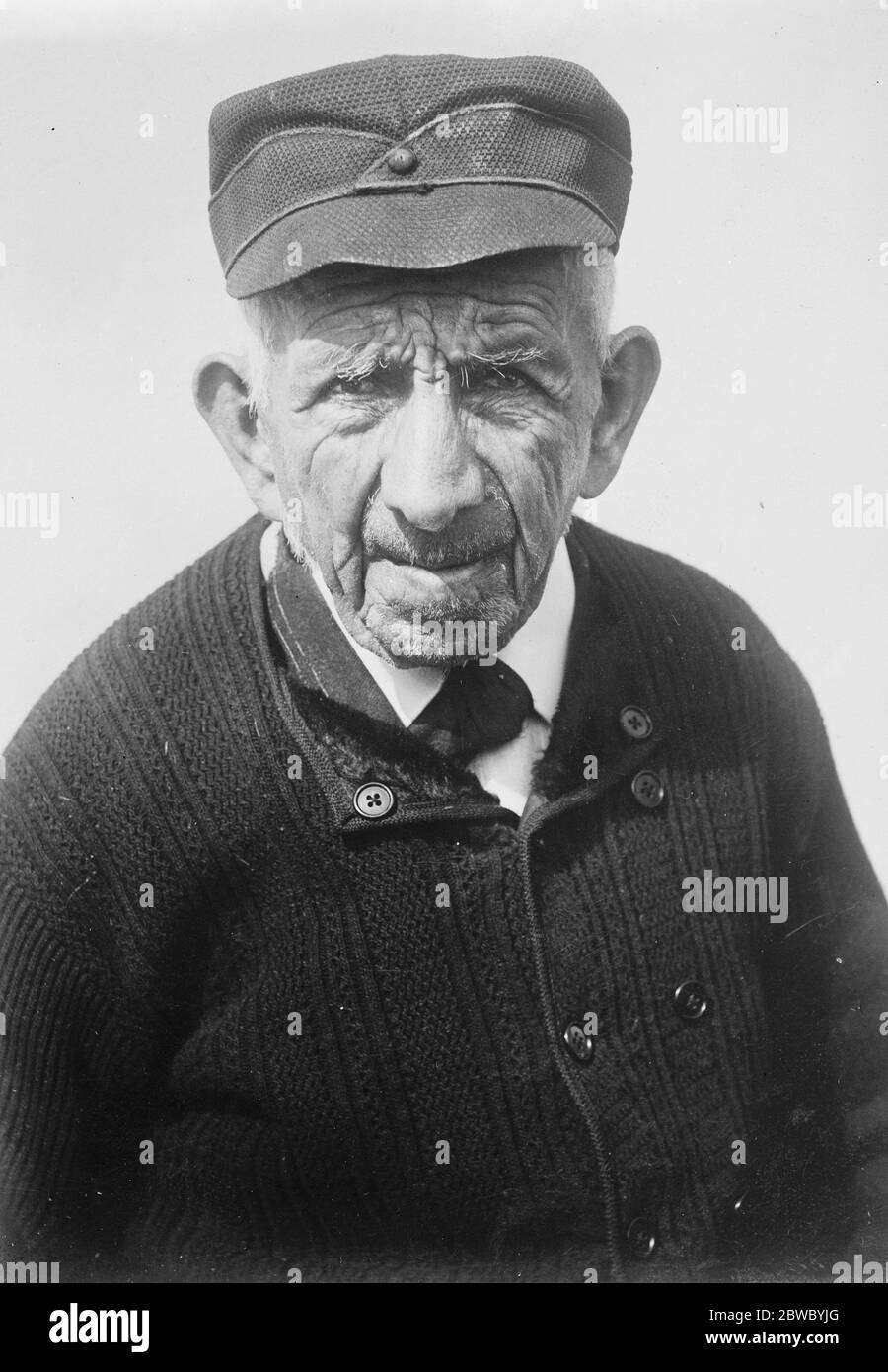 105 am Chrsitmas Tag . Louis Archambault , der älteste Mann in Frankreich , der in einem Dorf in der Nähe von Bordeaux geboren wurde Dezember 25 1821 14 Dezember 1926 Stockfoto