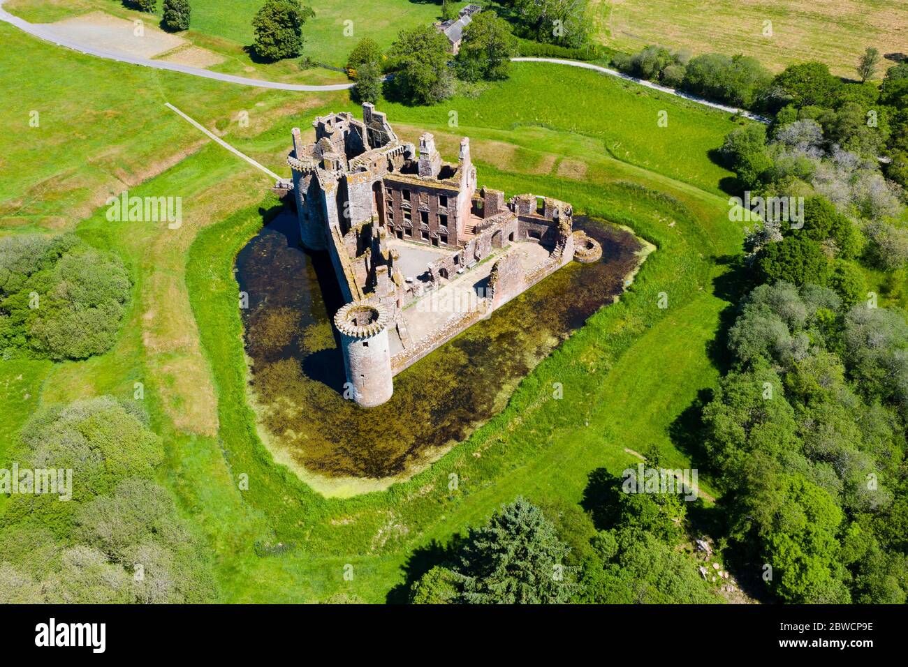 Luftaufnahme von Caerlaverock Castle in Dumfries und Galloway, Schottland, Großbritannien Stockfoto