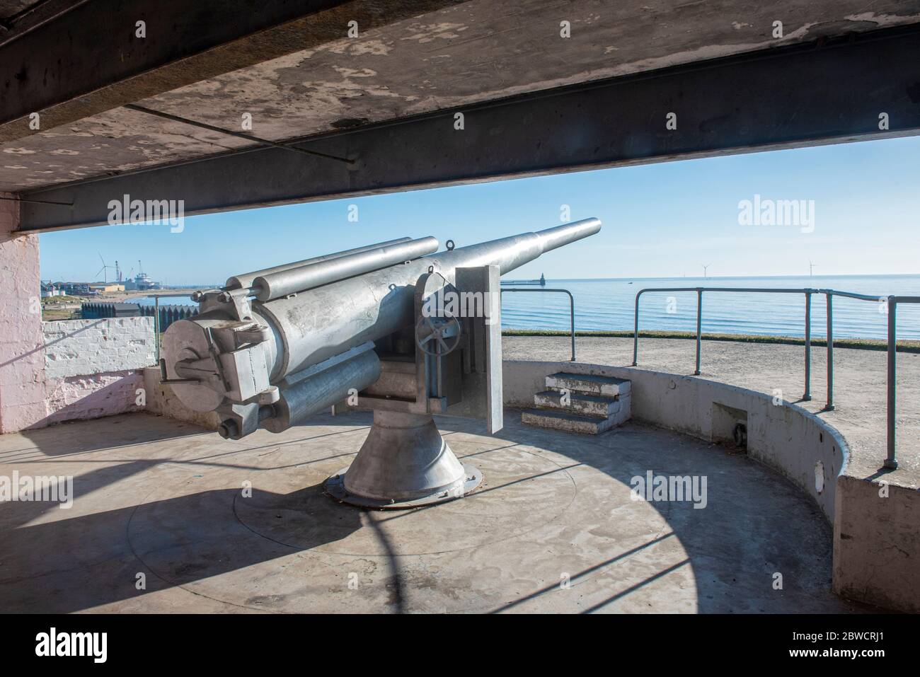 Replik-Waffen bei South Beach Gun Battery, Blyth Stockfoto