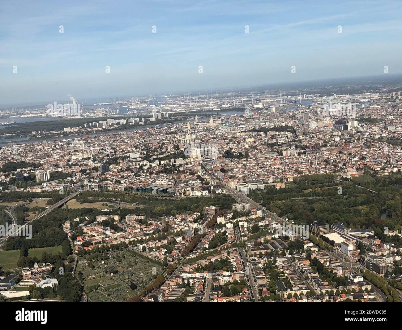 Antwerpen Belgien von einem Propellerflugzeug aus gesehen Stockfoto