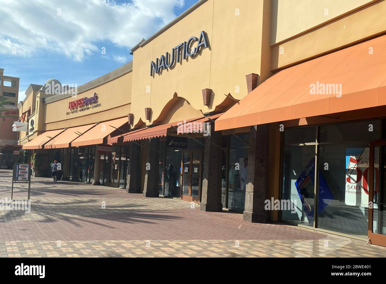 Die Nautica und Hanes Brand Stores in den Citadel Outlets inmitten der weltweiten COVID19