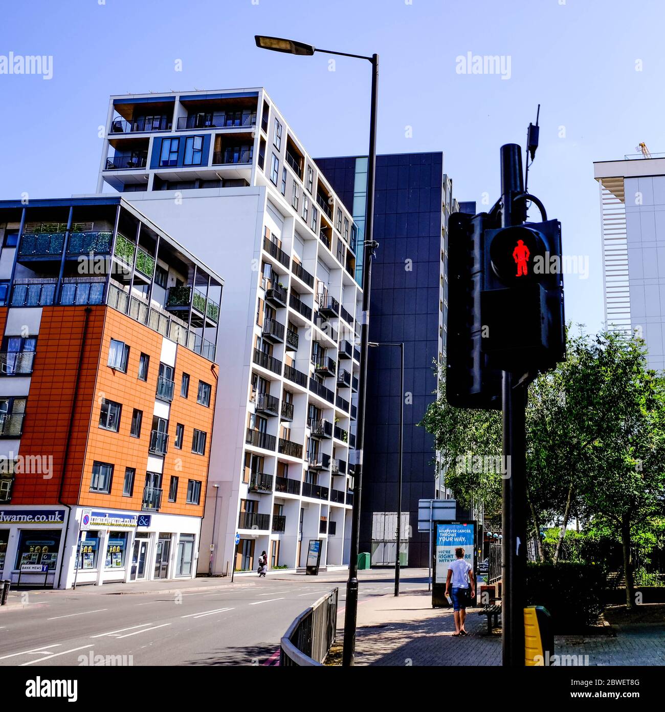 Neue Gemischte Entwicklung Von Hochhaus-Wohnungen Und Büros In Sutton South London Stockfoto