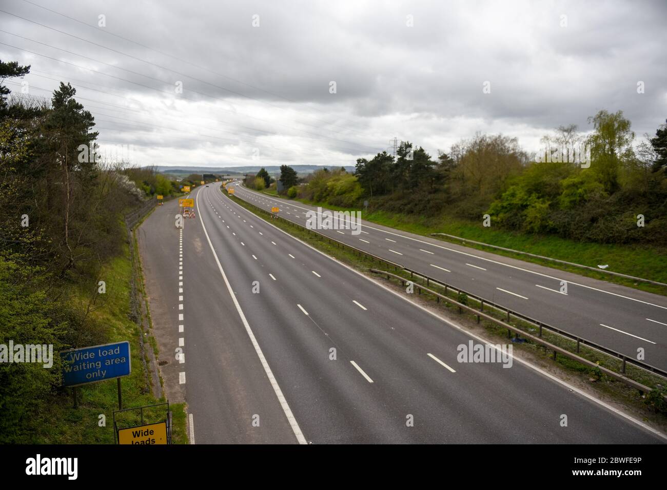 Devon - Lockdown beginnt- Coronavirus führt zu leeren Autobahnen während der Maifeiertage Stockfoto