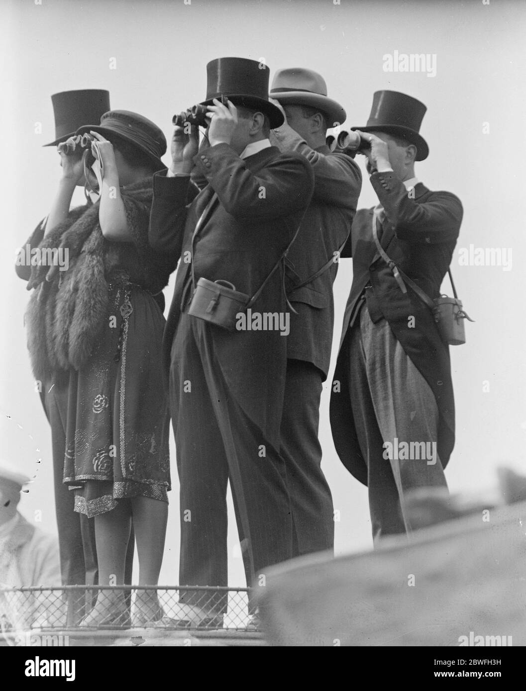 Derby Day in Epsom sie ' re off , beobachten das große Rennen 1. Juni 1921 Stockfoto