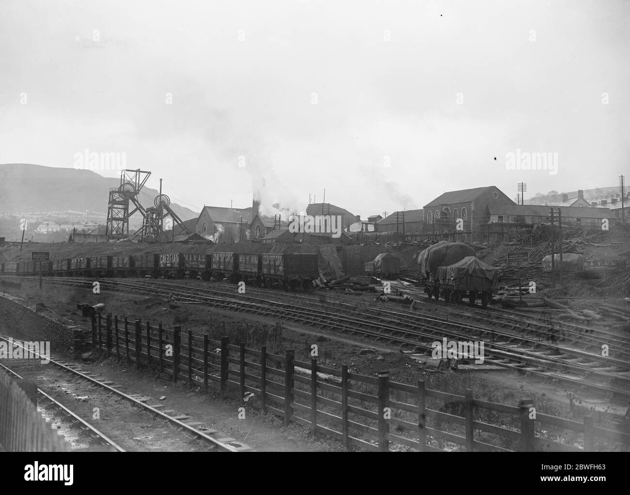 Die Kohle-Krise South Wales Bergleute in Revolte Llwynypia Männer Proteststreik . Marine Colliery , Tonypandy , Rhondda , South Wales 4 Oktober 1920 Stockfoto