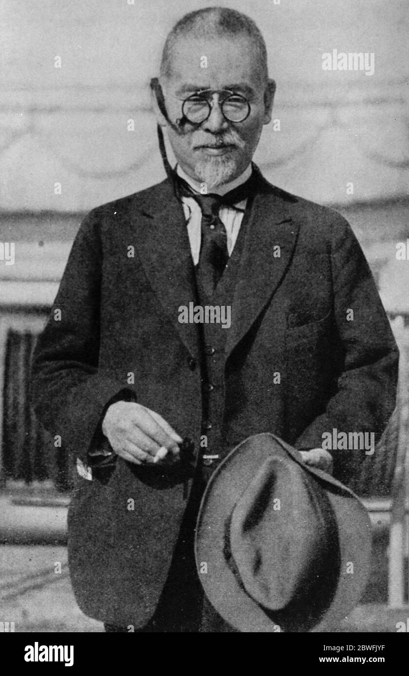 Der einhändige Staatsmann . Viscount Goto, Japan 's Super Staatsmann, der fast einhändig, hat über seine Kabinett 's Entscheidung, eine Annäherung an Russland zu bewirken gebracht. 31 Juli 1923 Stockfoto