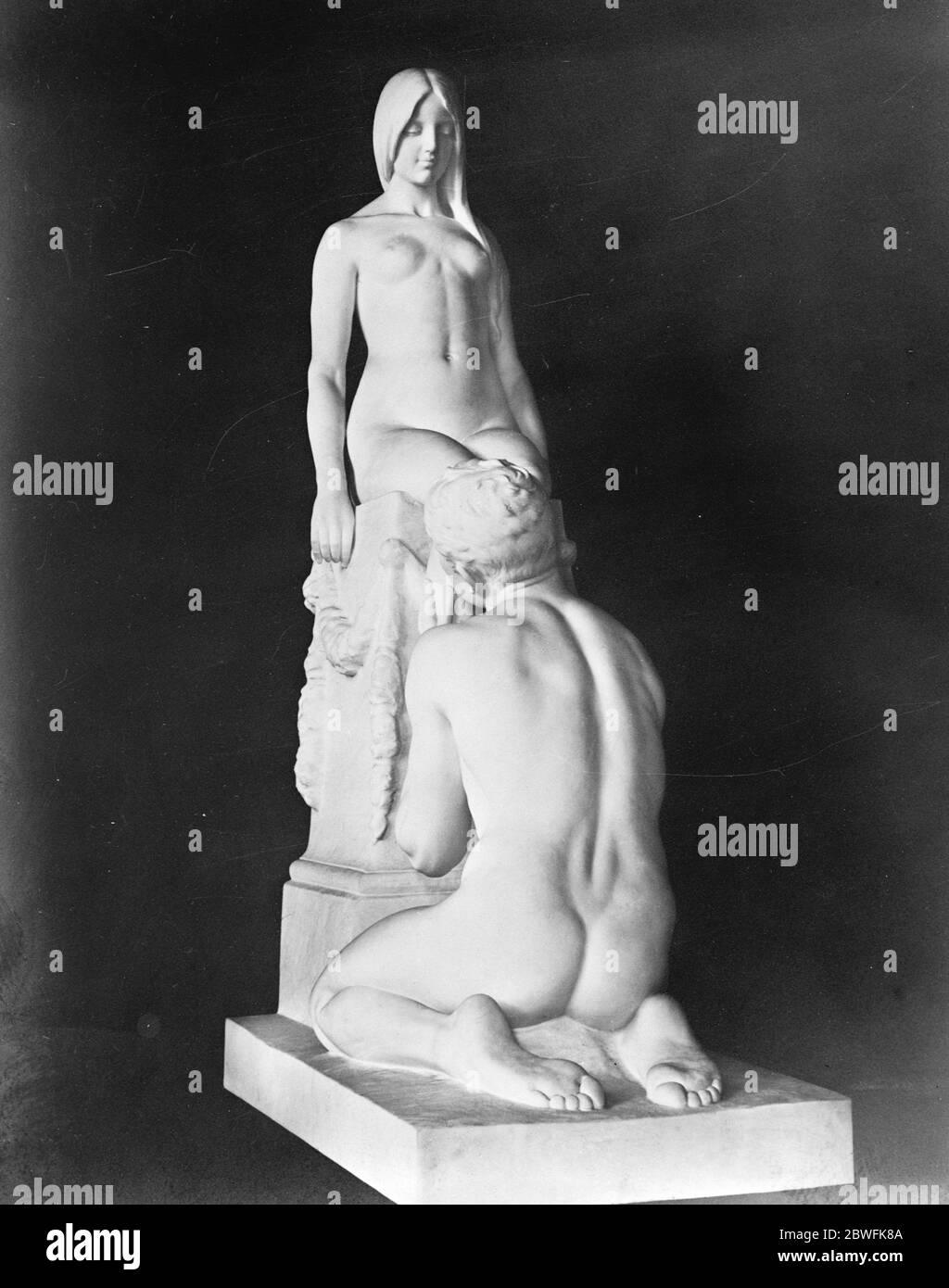 Erworben von einem britischen Sammler "Anbetung" der verstorbene Professor Stephan Sinding ' s berühmte Meisterwerk, das so viel Kontroverse verursacht und die ein Zuhause in London finden 14 Februar 1924 Stockfoto