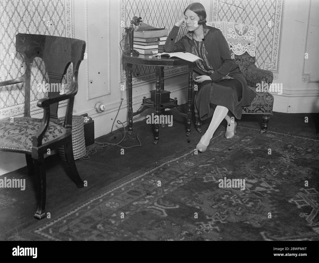 Mit dem Titel führende Dame . Lady Grant (Miss Margaret Cochran), die die führende Dame in dem neuen Stück "die guten alten Tage" spielen soll, um bei der Fröhlichkeit produziert werden. Oktober 1923 Stockfoto